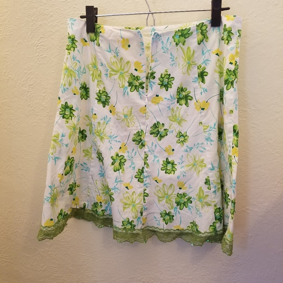 Spring flower skirt - Picture 4 of 5